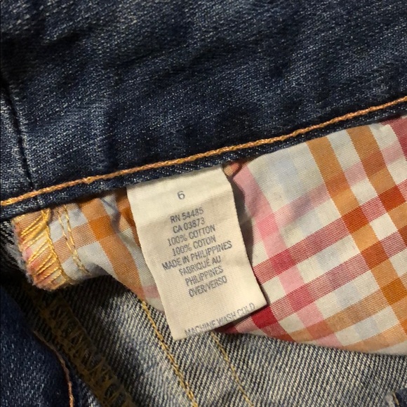 American Eagle Frayed Shorts Medium Wash Sz 6 - Picture 4 of 5